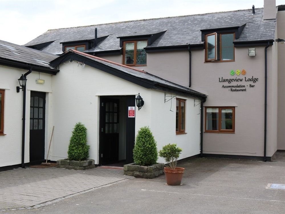 Llangeview Lodge Ebbw Vale Exteriér fotografie